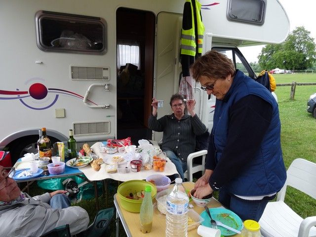 Vide grenier 2014 (33).jpg
